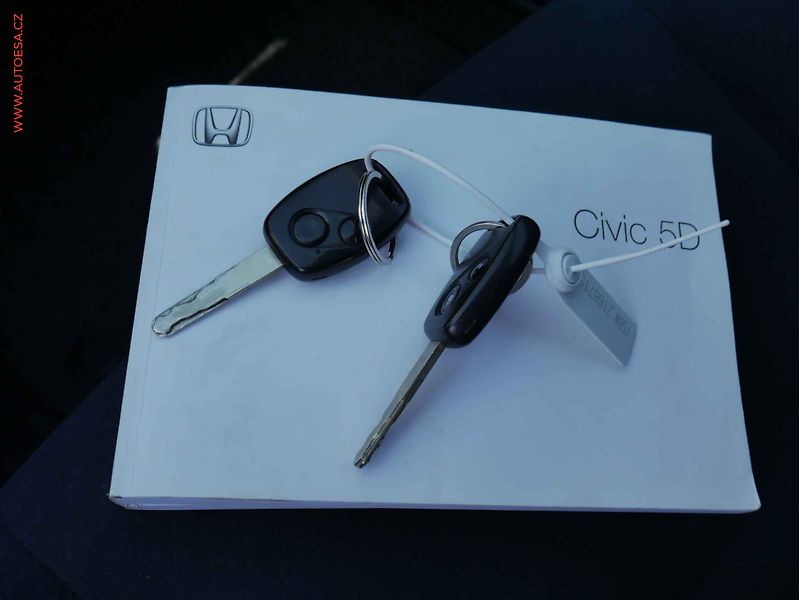 Honda Civic (2006) 1.8i-VTEC, ČR, Klima - fotka 15 z 16