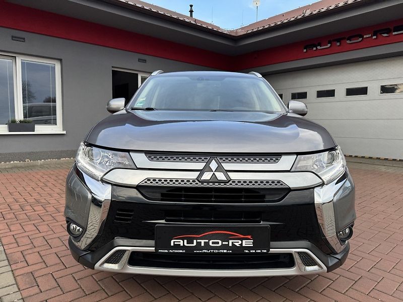 Mitsubishi Outlander (2019) 2.0i Mivec Navi Kamera - fotka 5 z 50