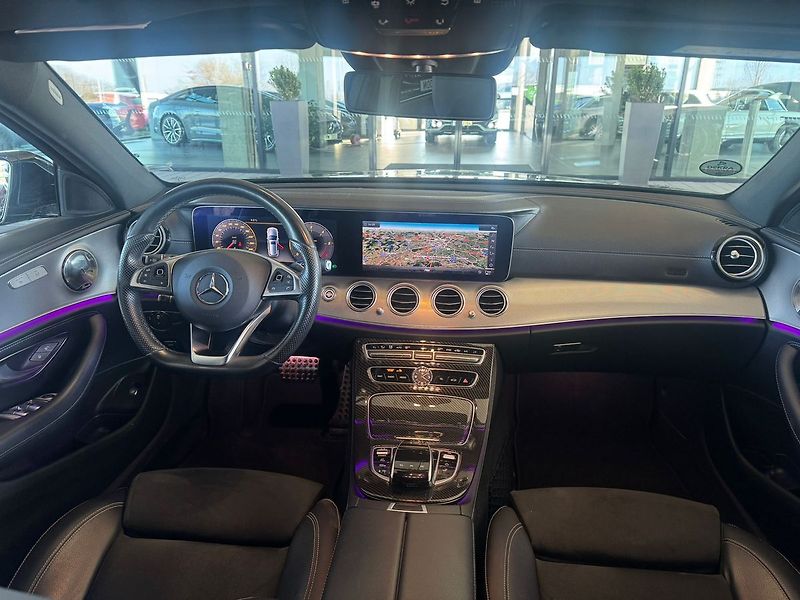 Mercedes-Benz Třídy E 220d kombi - fotka 12 z 13