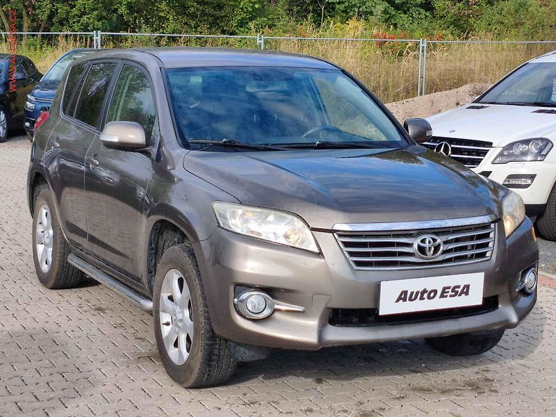 Toyota RAV4 (2011) 2.0i 4X4, ČR, AT, tažné - fotografie inzerátu