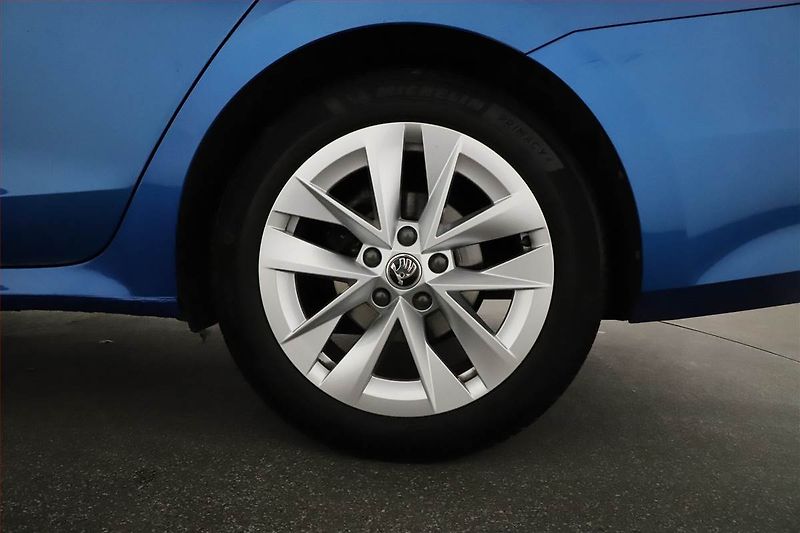 Škoda Octavia (2024) Ambition 1.5 TSI e-tec - fotka 12 z 21