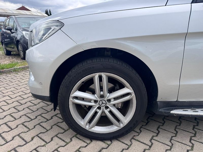Mercedes-Benz Třídy M (2012) 350 3,0 CDI 190KW 4MATIC TAŽNÉ - fotka 14 z 50