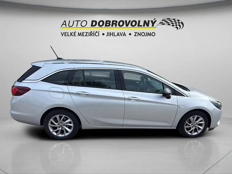 Opel Astra Elegance Sports Tourer F 15 DV - fotka 9 z 24