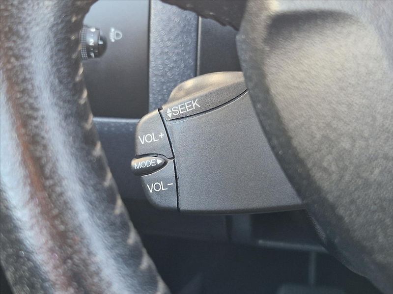 Ford Fusion 1,4 i SENZORY AUTAC PO SERVISU - fotka 25 z 35