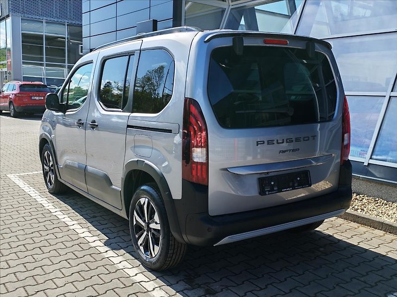 Peugeot Rifter (2026) 1,5 GT BlueHDi 130 S&S EAT8 - fotka 11 z 17