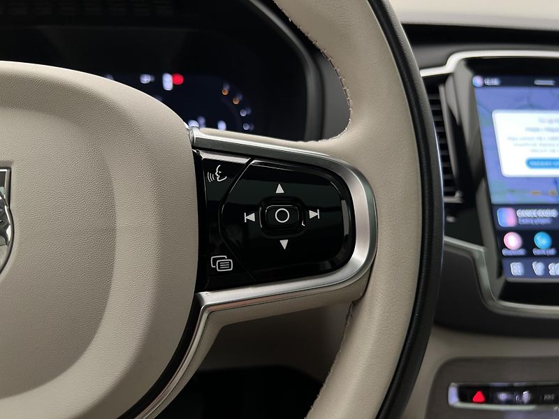 Volvo XC90 B5 AWD ULTIMATE BRIGHT 7 MÍST  - fotka 29 z 51