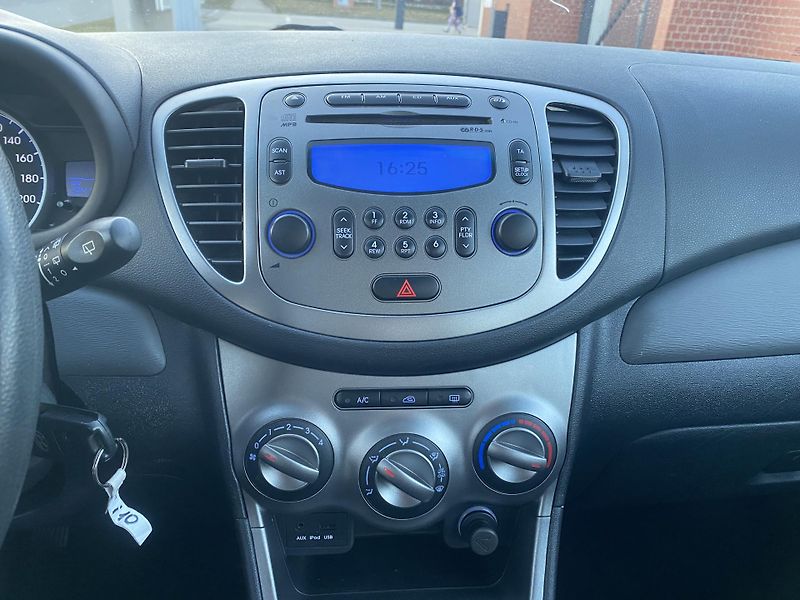 Hyundai i10 (2012) 1.1i STYLE,KLIMA, VÝB.STAV!! - fotka 22 z 35