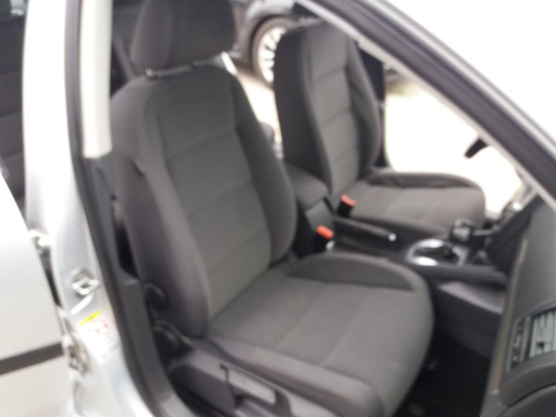 Volkswagen Golf 1.4TSi,DSG,90kW,SERVI.KNÍŽKA - fotka 15 z 21