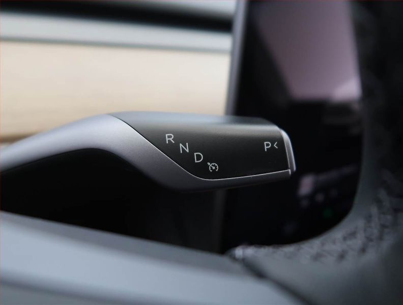 Tesla Model Y (2023) Long Range AWD 79kWh, SoH 96% - fotka 12 z 32