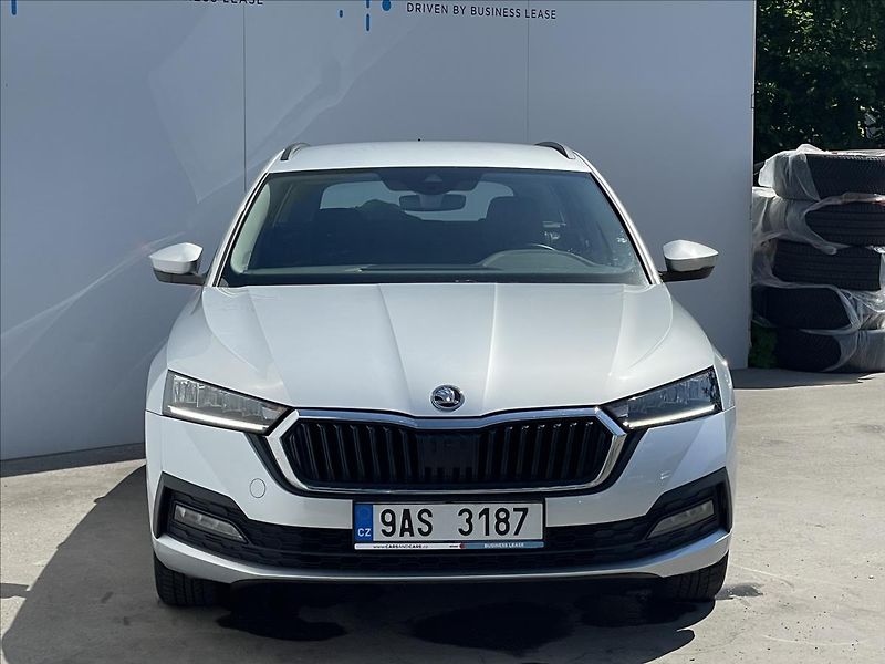 Škoda Octavia 2,0 TDI Combi Ambition Plus - fotka 21 z 22