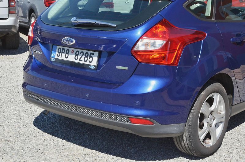 Ford Focus (2014) 1.0 EB 74kW TREND 2x kola - fotka 7 z 35
