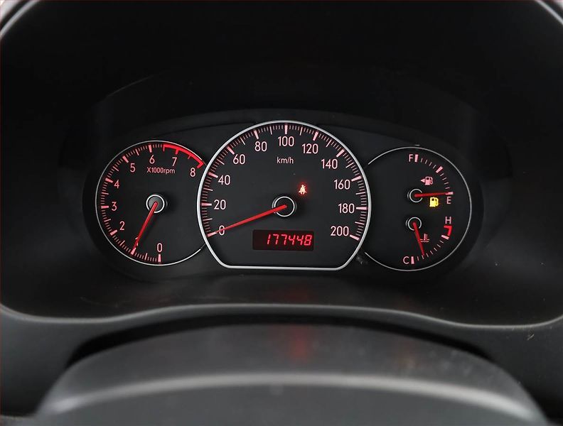 Suzuki SX4 (2007) 1.6 VVT, 4X4, Vyhř. sedaček - fotka 9 z 13