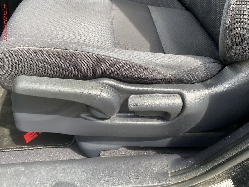 Honda CR-V (2009) 2.2 i-CTDi 4x4, Elegance - fotka 14 z 16