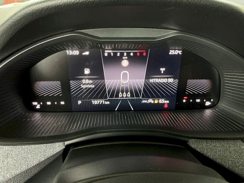 Škoda Scala (2024) 1.0 TSI DSG Top Selection - fotka 22 z 32