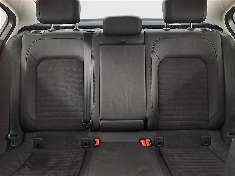 Volkswagen Passat (2019) 2.0 TDI, Kůže, Tempomat - fotka 10 z 23