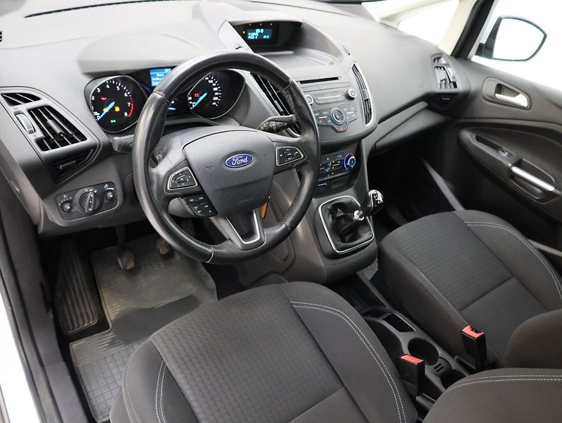 Ford Grand C-MAX (2018) 1.maj.ČR,92kW, tažné, záruka, - fotka 10 z 19