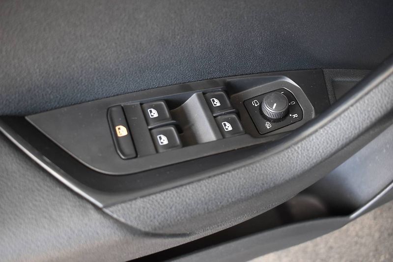 Škoda Karoq (2022) 1.5TSI 110kW DSG, LED,Závěs - fotka 7 z 28