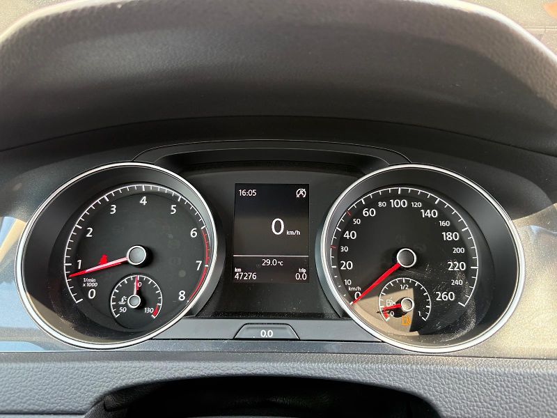Volkswagen Golf 1.5TSI 110 kW, ČR, 1. MAJ, DPH - fotka 19 z 34