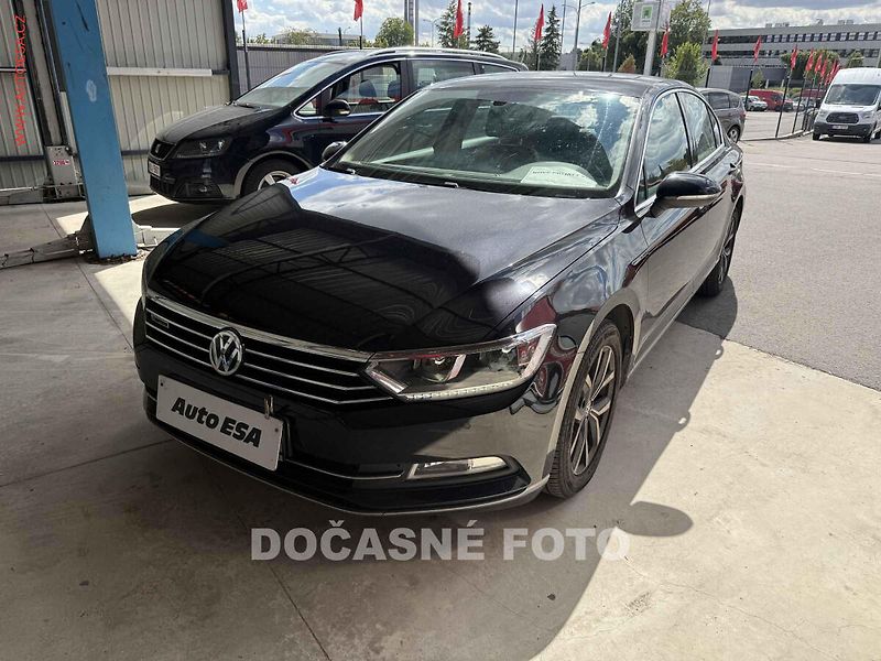 Volkswagen Passat (2016) 2.0TDi 4x4, 2.maj,ČR - fotka 1 z 3