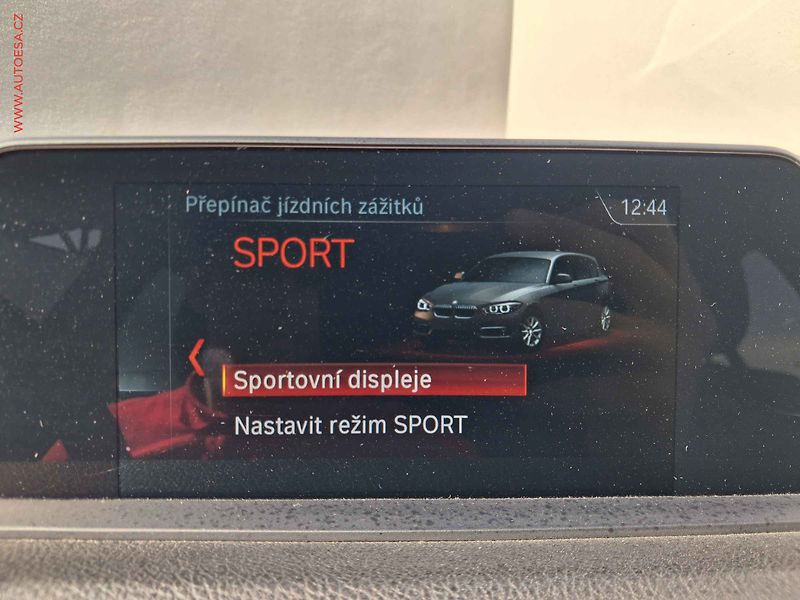 BMW Řada 1 (2017) 2.0i 120i, navi - fotka 20 z 21