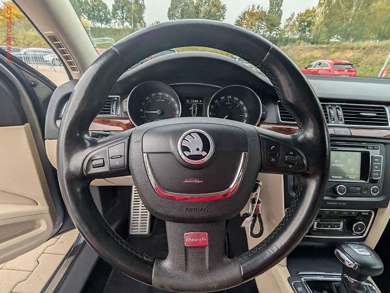 Škoda Superb (2009) 2.0 TDi, Elegance, DSG - fotka 15 z 21