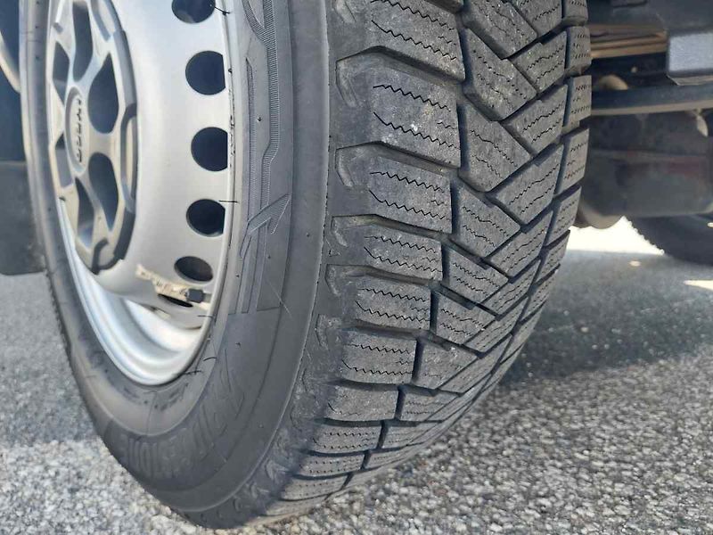 Iveco Ostatní 35S18 L4H2 Pojízdná dílna - fotka 22 z 42