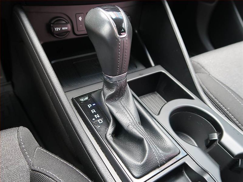 Hyundai Tucson (2019) Style 1.6 T-GDI - fotka 13 z 19