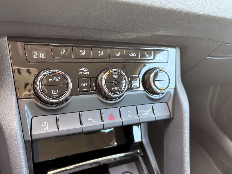Škoda Karoq (2026) TSI 110 kW Top Selection - taž - fotka 19 z 29