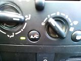 Peugeot 207 1.4i, 70 kW, klimatizace - náhled 17