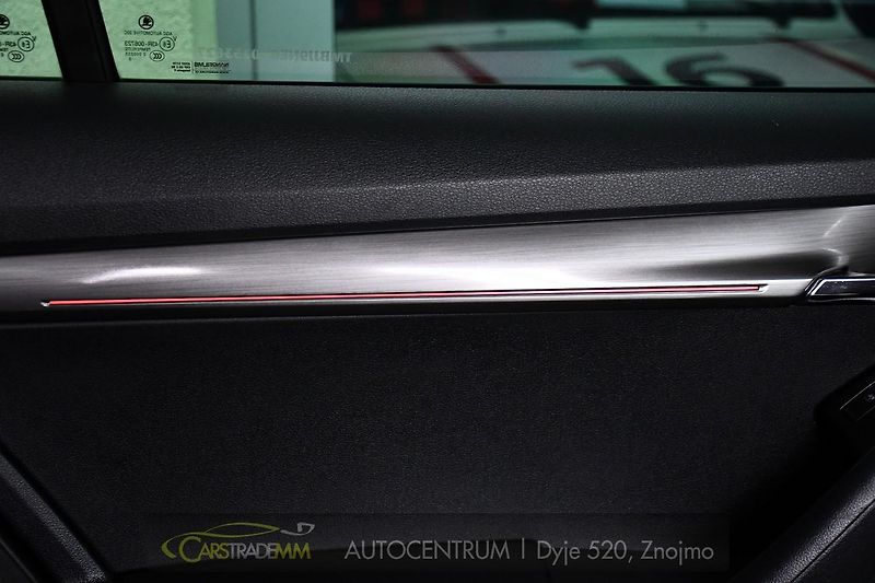 Škoda Octavia 2.0TDi STYLE EXTRA TAŽNÉ - fotka 25 z 47