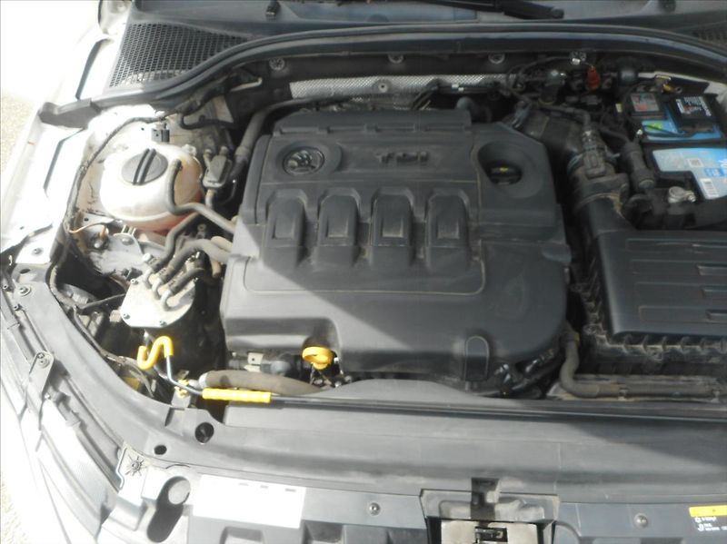 Škoda Octavia 1,6 TDi - fotka 22 z 22