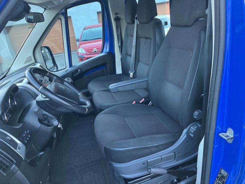 Peugeot Boxer (2022) 2.2 BHDI 3500 L3 7MÍST 50TKM - fotka 20 z 32