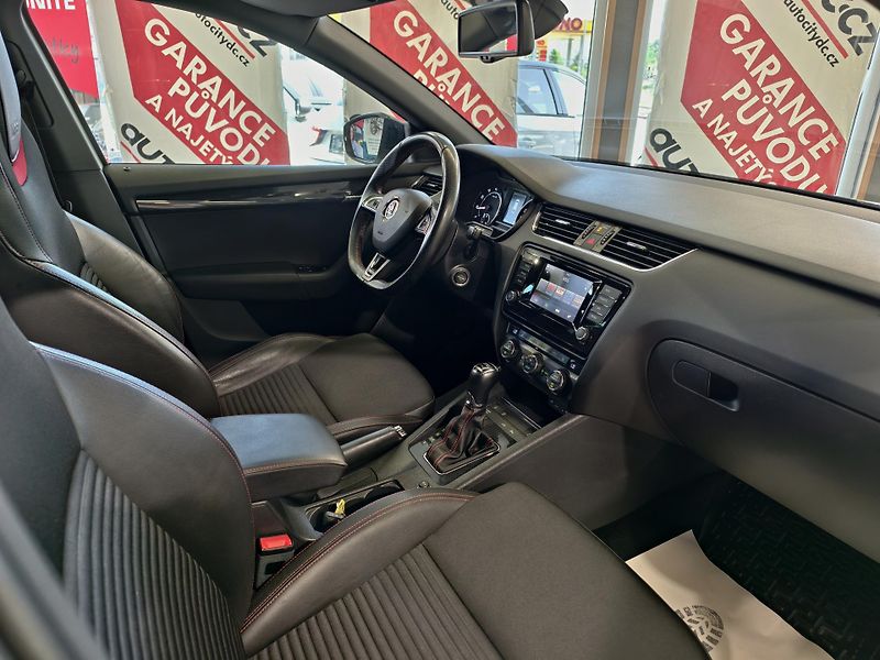 Škoda Octavia RS 2.0 TSI 162kW DSG CHALLENGE - fotka 8 z 24