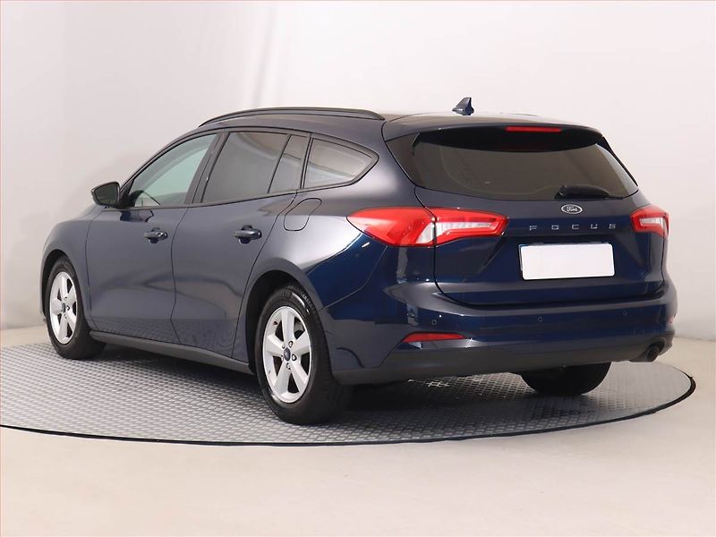 Ford Focus (2018) 1.5 EcoBlue, Serv.kniha - fotka 4 z 17