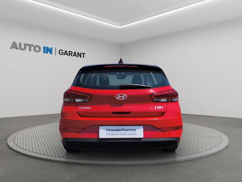 Hyundai i30 (2024) 1.5 DPi 70kW, ČR, 1. Maj., Ser - fotka 6 z 25