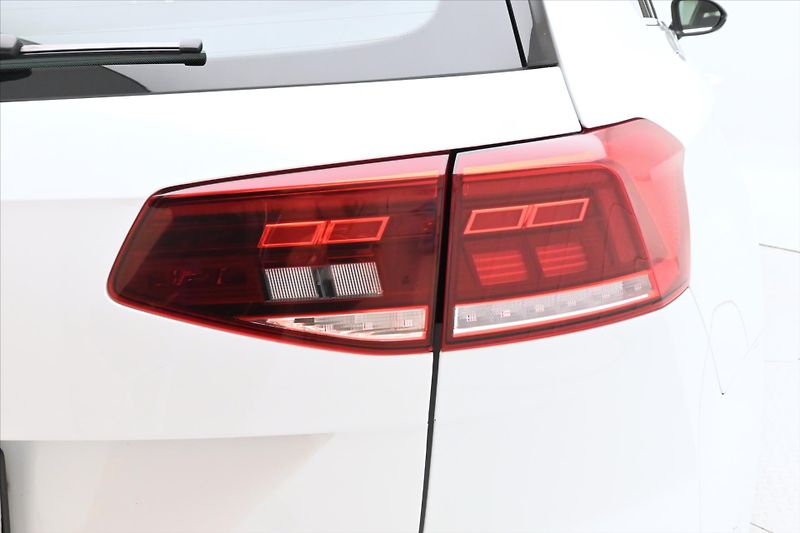 Volkswagen Passat 1,4 GTE 160 kW DSG Záruka až 5 - fotka 34 z 35