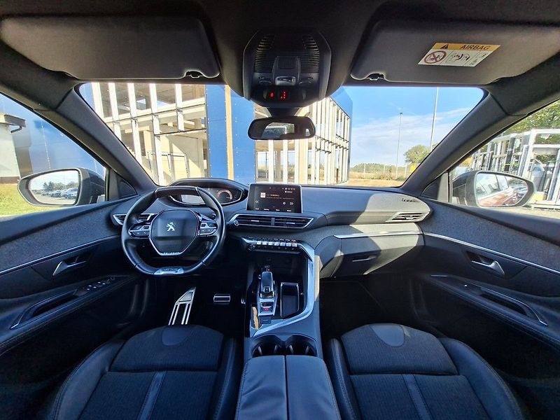 Peugeot 3008 GT LINE 1,6 THP EAT6 - fotka 2 z 28