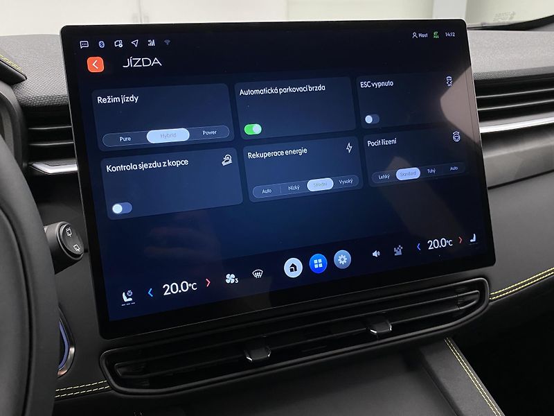 Lynk & Co 01 (2025) MORE PHEV AUT CZ 1.maj - fotka 46 z 95