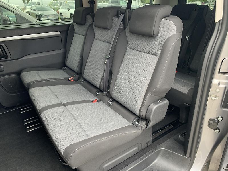 Toyota ProAce Verso FAMILY 8S L2 2.0D 106kW - fotka 6 z 29