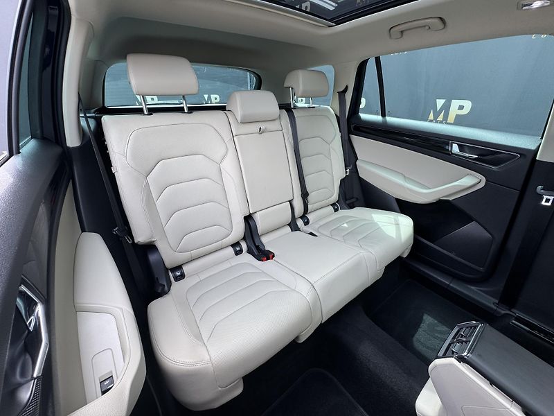 Škoda Kodiaq (2018) 2.0TSi DSG 4X4 Style, ACC PANO - fotka 19 z 53