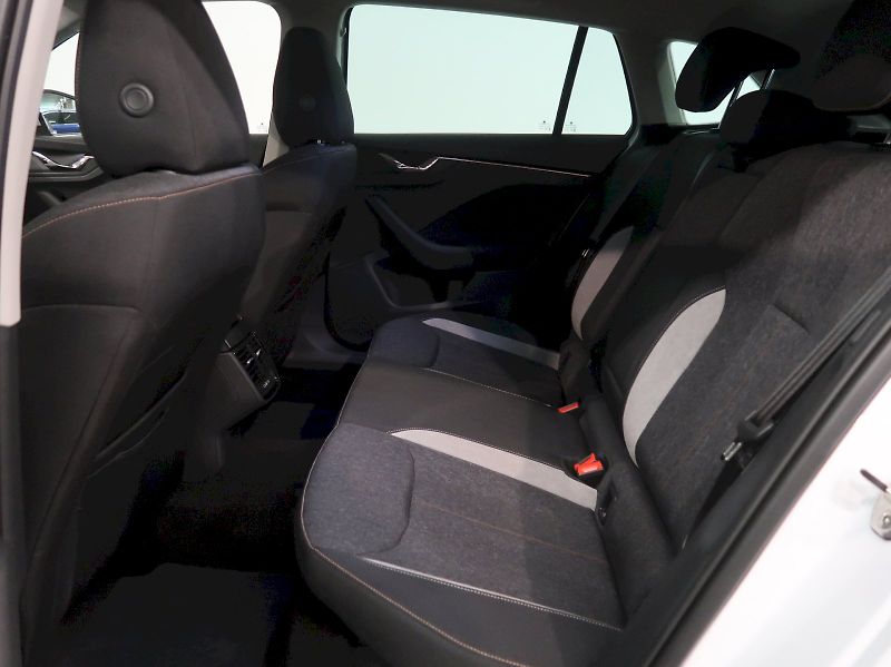 Škoda Scala (2025) TOP SELECTION 1.0TSI 85KW DSG - fotka 15 z 41