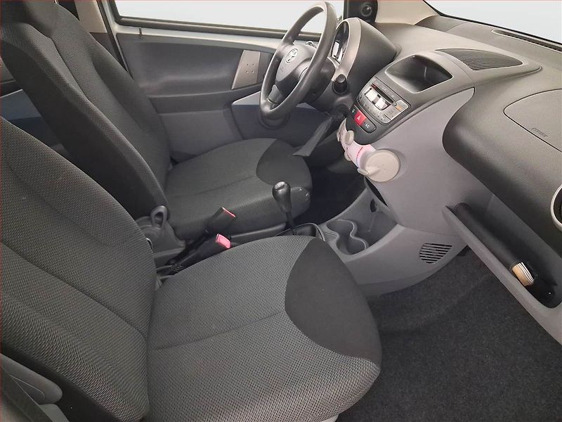 Toyota Aygo (2007) 1.0 VVT-i, po STK, slušný stav - fotka 9 z 20
