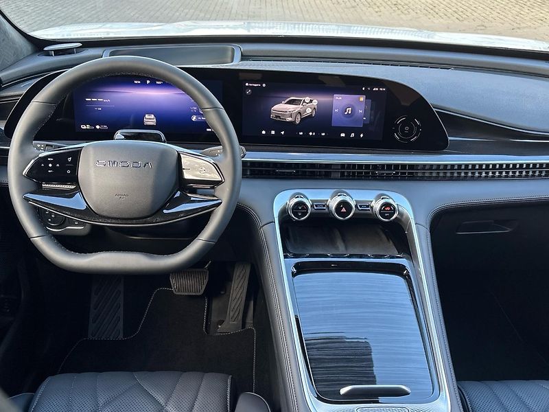 Omoda 9 (2026) PHEV 340kW AWD PREMIUM - fotka 17 z 38