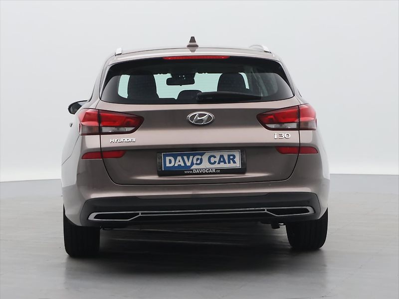 Hyundai i30 1,0 T-GDI 88kW Comfort CZ - fotka 6 z 33
