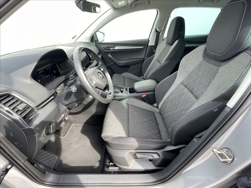 Škoda Karoq 2,0 TDI DSG Style Plus NAV+PDC - fotka 4 z 23