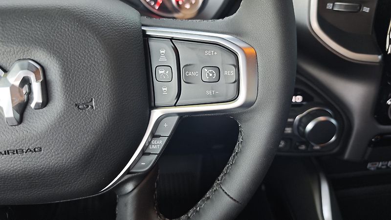 Dodge RAM (2026) 1500, 5.7 V8  Bighorn MY26 - fotka 34 z 50