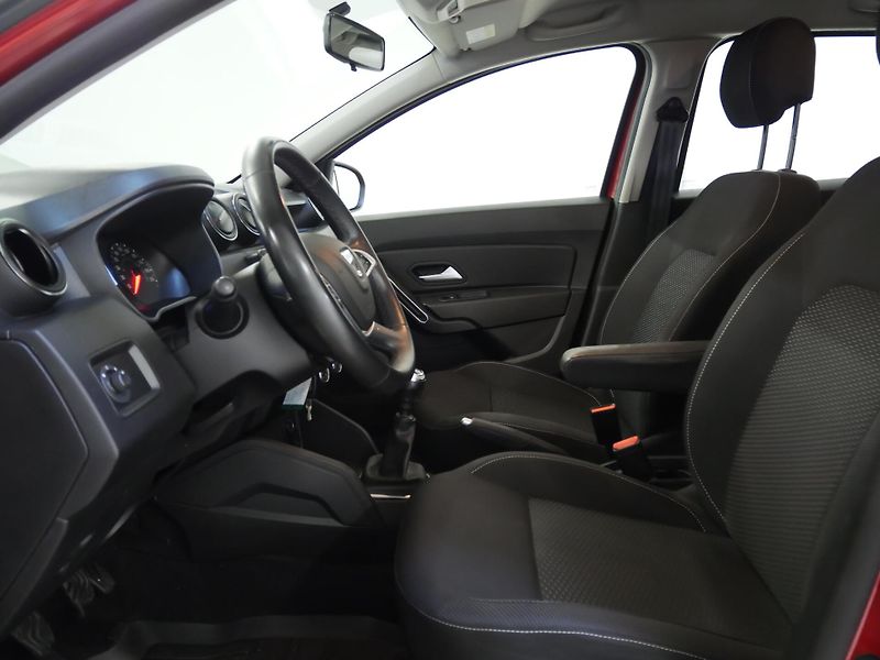 Dacia Duster - fotka 11 z 26