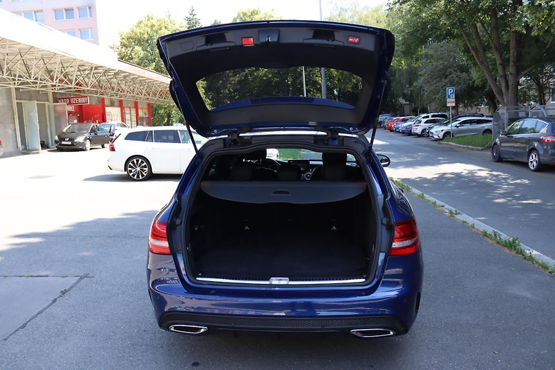Mercedes-Benz Třídy C C 250 BLUETEC KOMBI AMG 150kW - fotka 41 z 49
