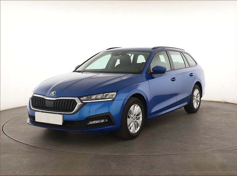 Škoda Octavia (2022) Ambition 2.0 TDI, ČR,1.maj - fotka 2 z 19