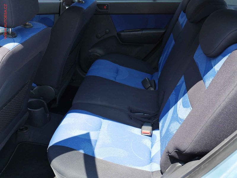 Hyundai Getz (2008) 1.1i, 2.maj,ČR, AC, park - fotka 9 z 14